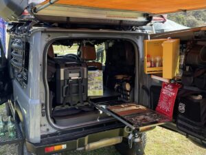 IGTシステム対応で車内キッチンが激変！ジムニー用スライドテーブルFRAMEの実力