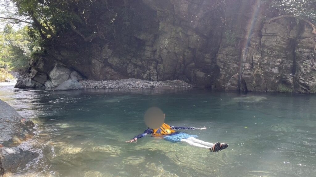 川で流されたら、立とうとしてはいけないって知ってましたか？